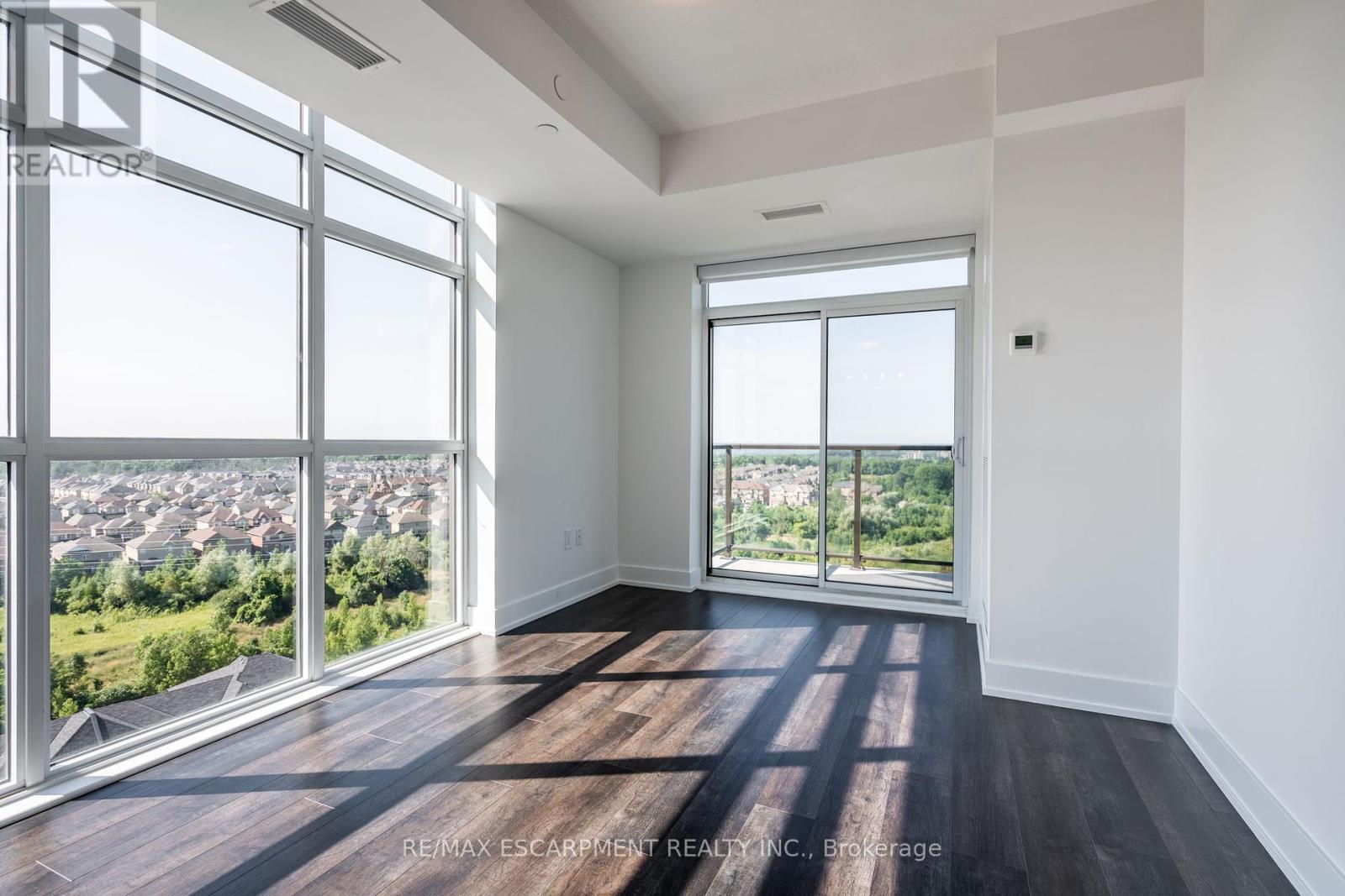 Photo 12 of 1111 450 Dundas Street E, Hamilton ON