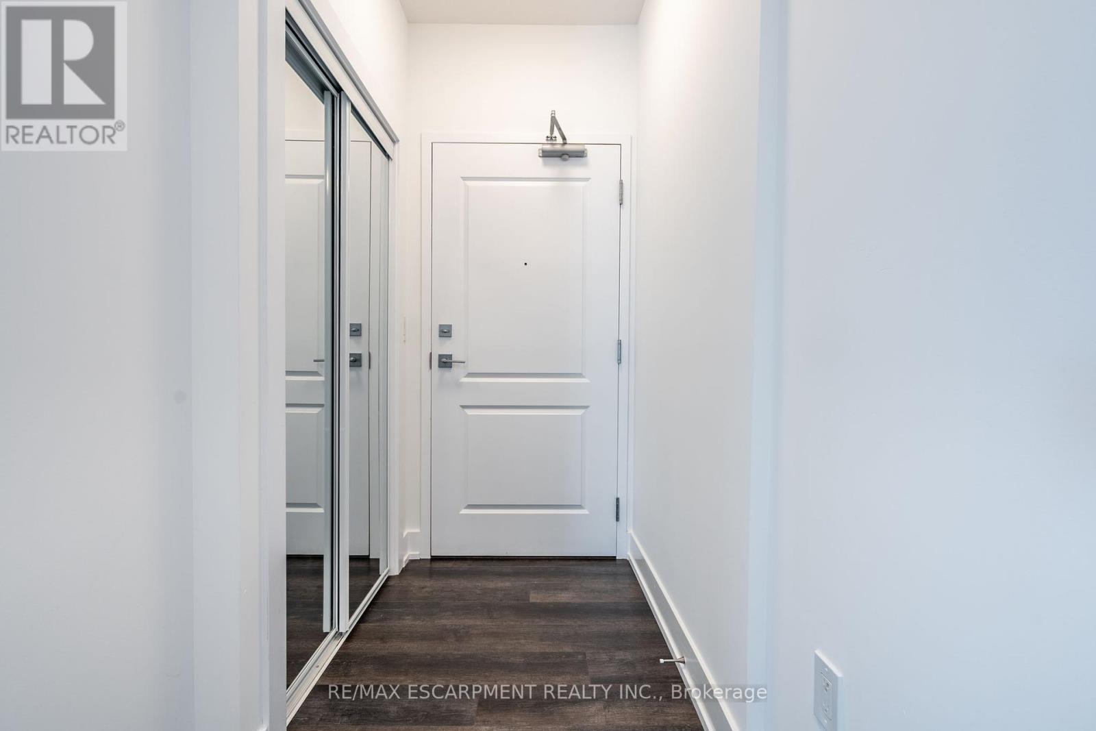 Photo 6 of 1111 450 Dundas Street E, Hamilton ON