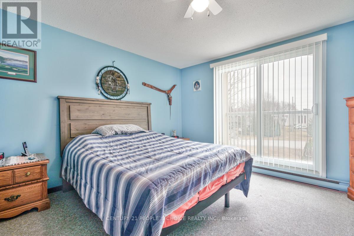 Photo 9 of 3 4 Paradise Boulevard, Ramara ON
