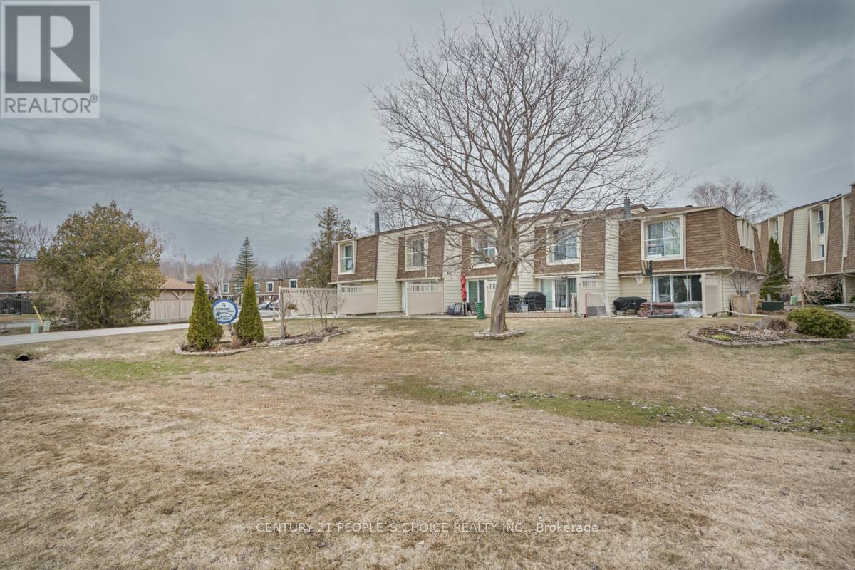 Photo 12 of 3 4 Paradise Boulevard, Ramara ON