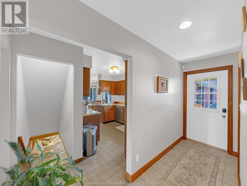 Photo 19 of 1121 Mersea Road 1, Leamington ON