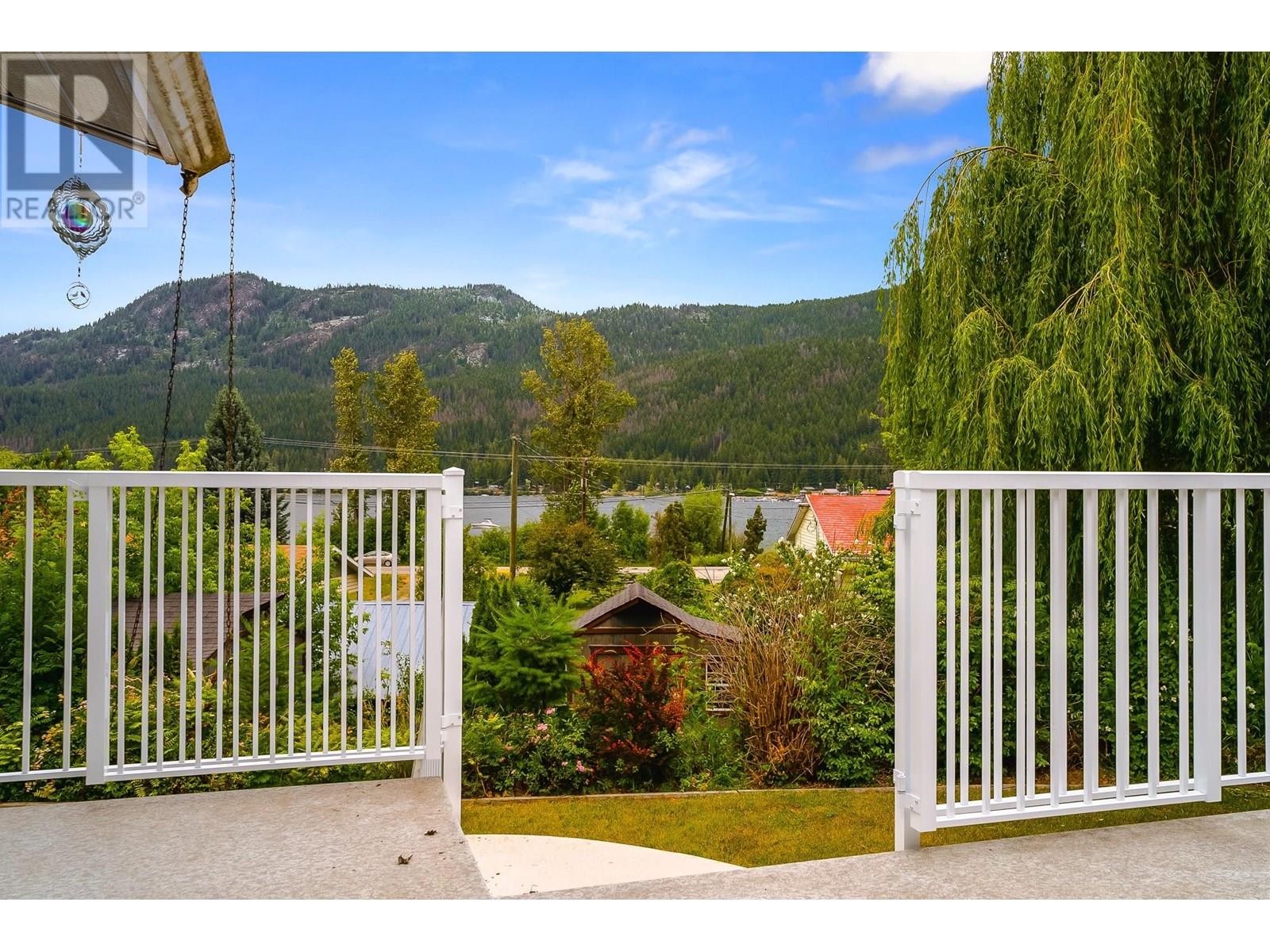 Photo 13 of 2662 Centennial Drive, Blind Bay BC