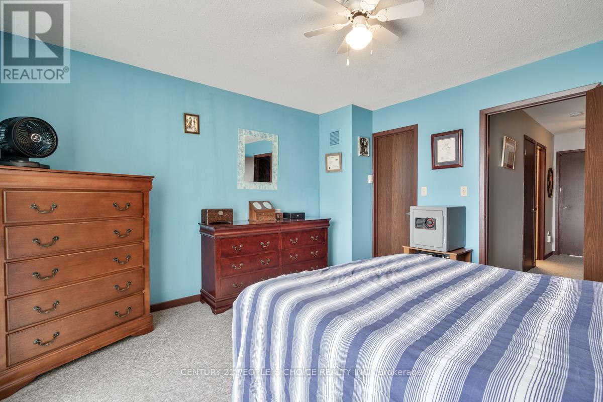 Photo 25 of 3 4 Paradise Boulevard, Ramara ON