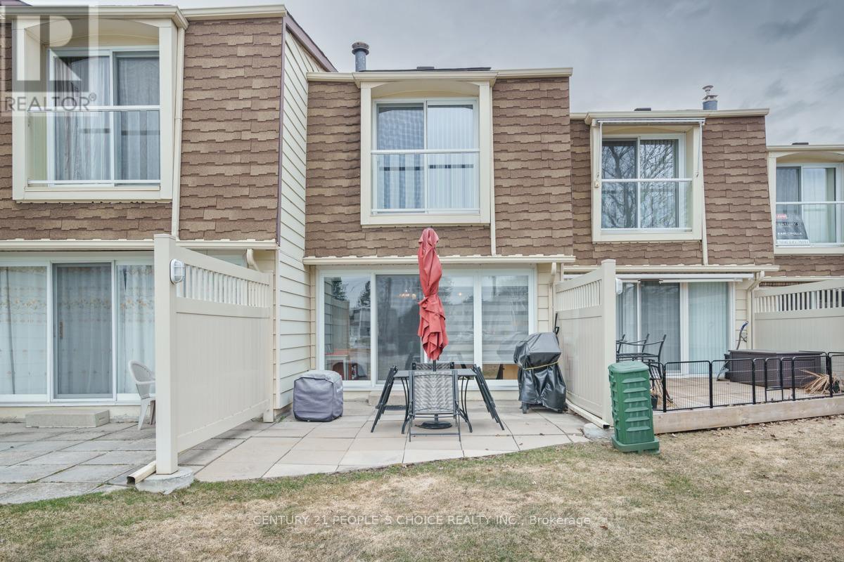 Photo 11 of 3 4 Paradise Boulevard, Ramara ON