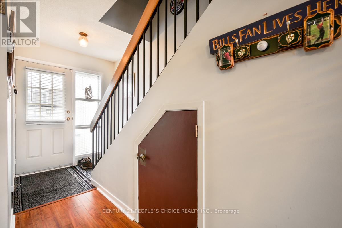 Photo 5 of 3 4 Paradise Boulevard, Ramara ON