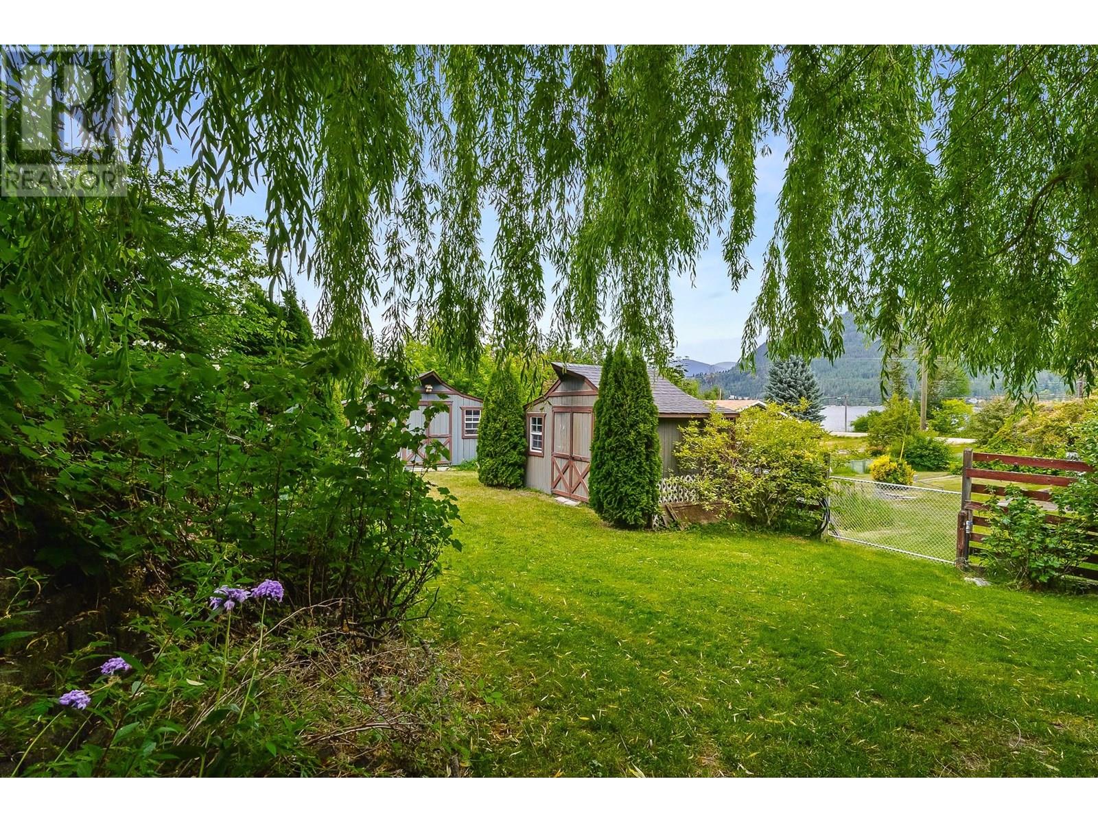 Photo 20 of 2662 Centennial Drive, Blind Bay BC