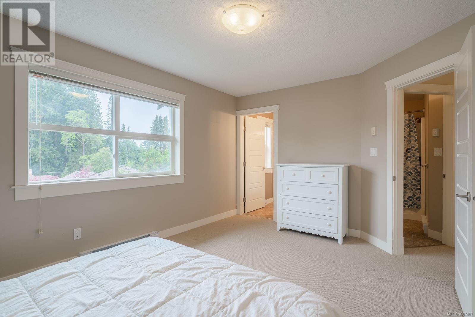 Photo 15 of 10 3101 Cliffs Rd, Duncan BC