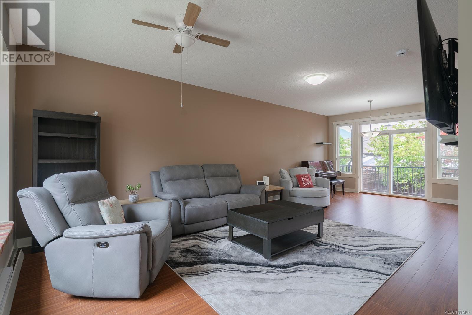 Photo 4 of 10 3101 Cliffs Rd, Duncan BC