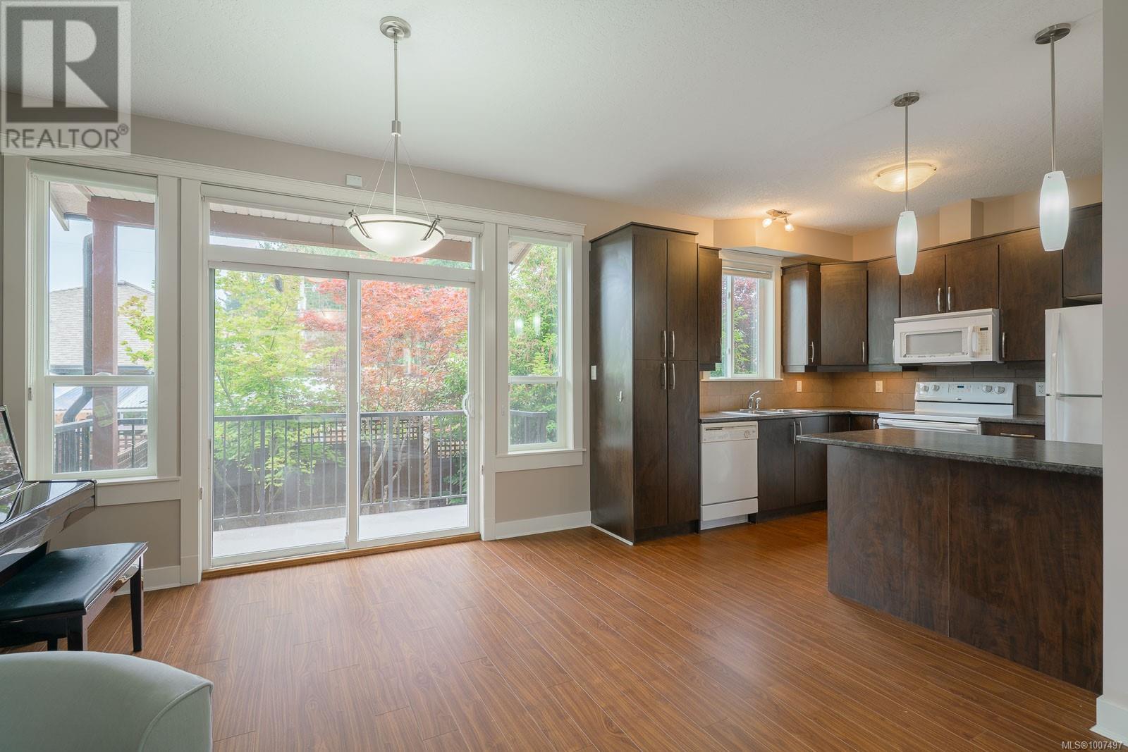 Photo 7 of 10 3101 Cliffs Rd, Duncan BC