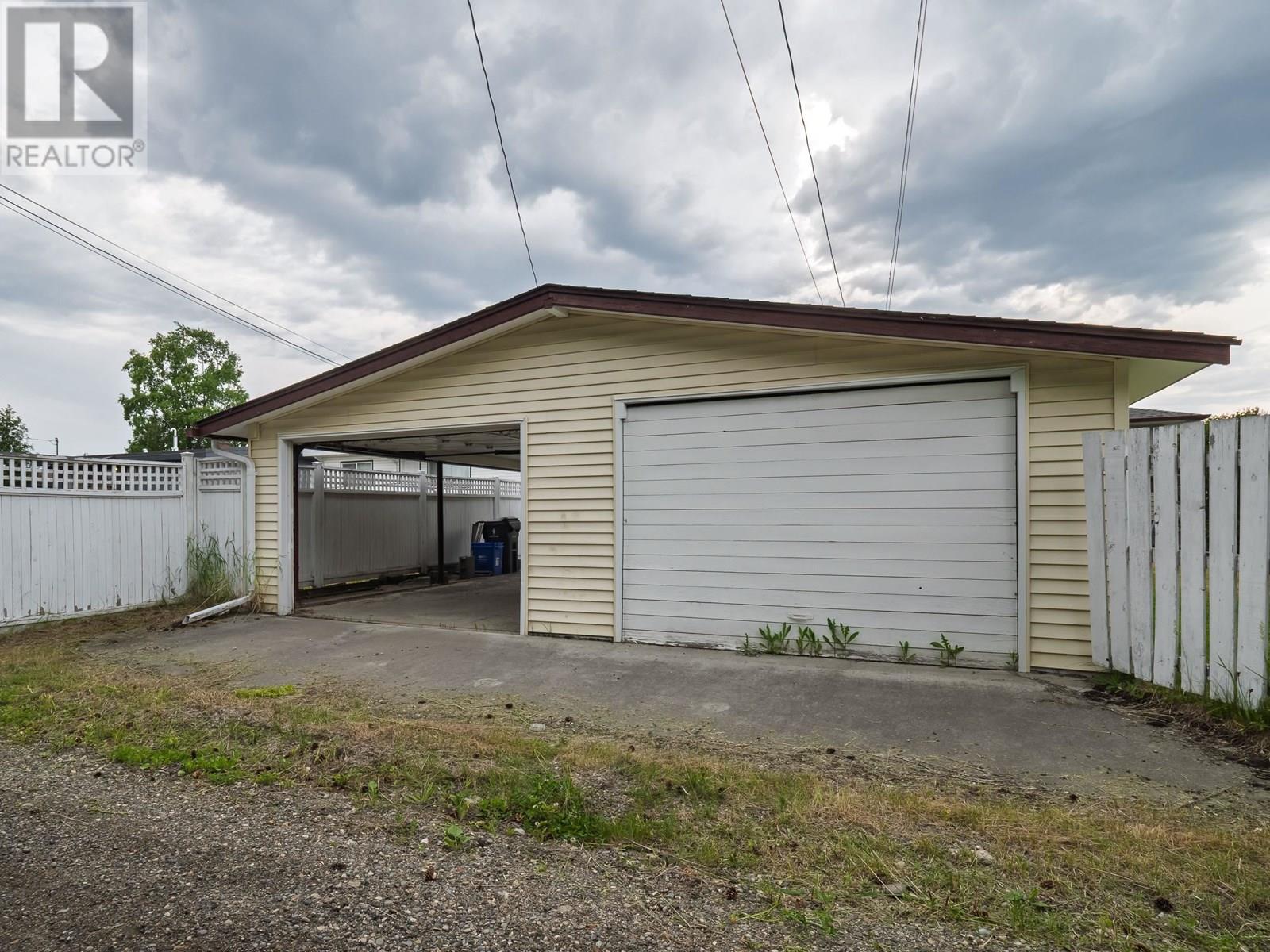 Photo 10 of 374 S Nicholson Street, Prince George BC