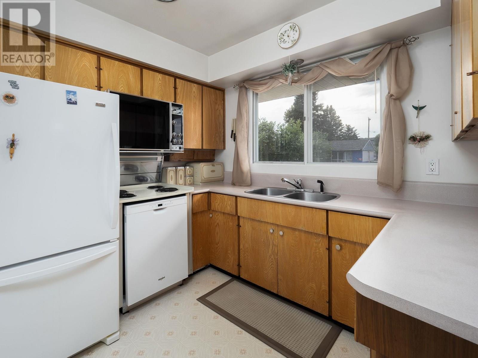 Photo 21 of 374 S Nicholson Street, Prince George BC