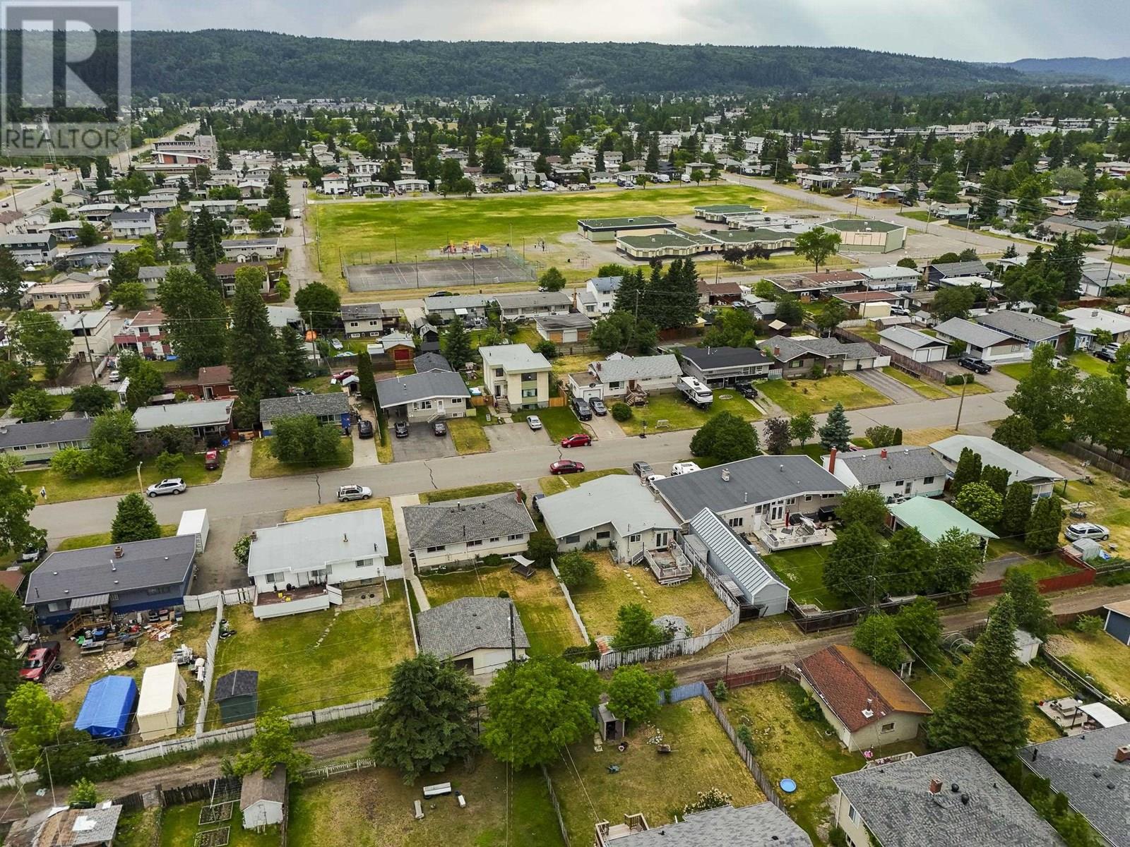 Photo 4 of 374 S Nicholson Street, Prince George BC