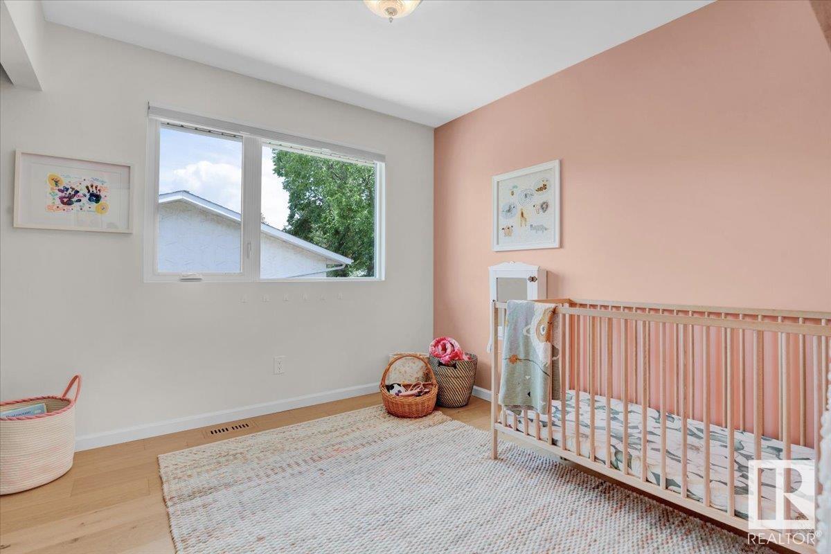 Photo 11 of 8219 17 Av Nw, Edmonton AB
