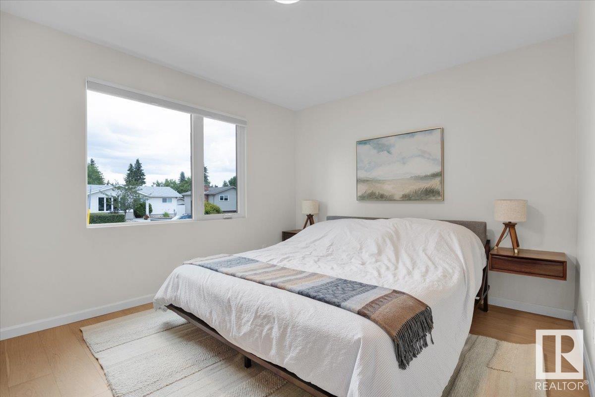 Photo 13 of 8219 17 Av Nw, Edmonton AB
