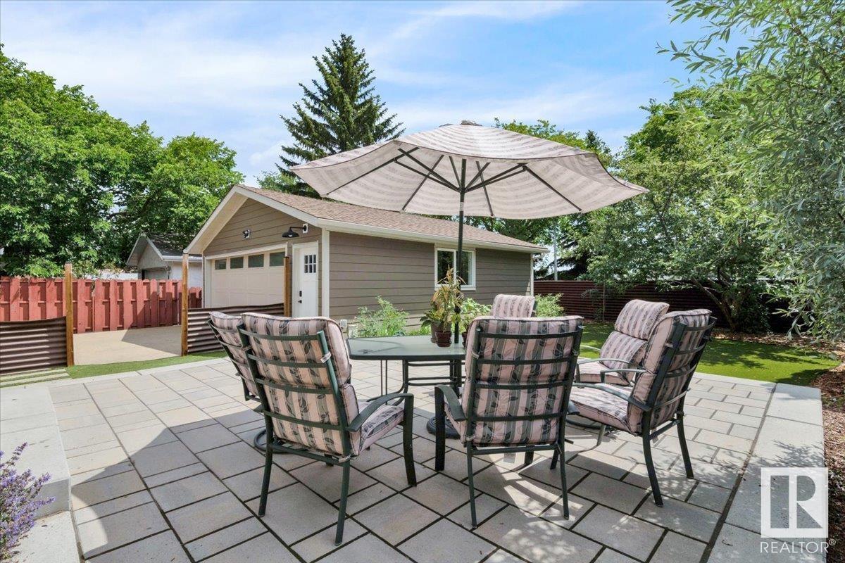 Photo 14 of 8219 17 Av Nw, Edmonton AB