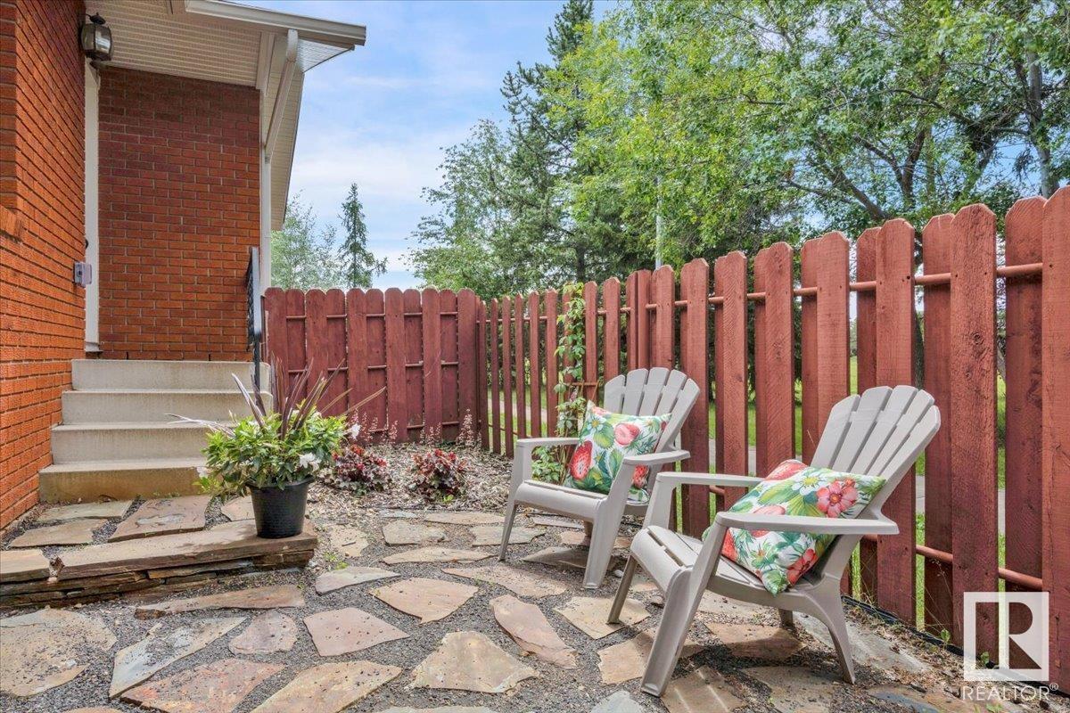 Photo 35 of 8219 17 Av Nw, Edmonton AB