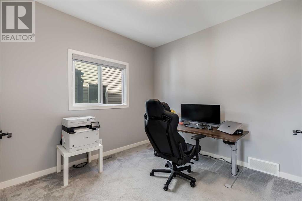 Photo 6 of 247 Hillcrest Heights Sw, Airdrie AB