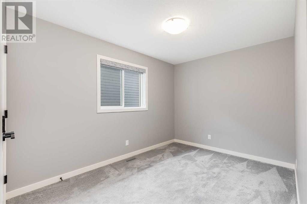 Photo 47 of 247 Hillcrest Heights Sw, Airdrie AB