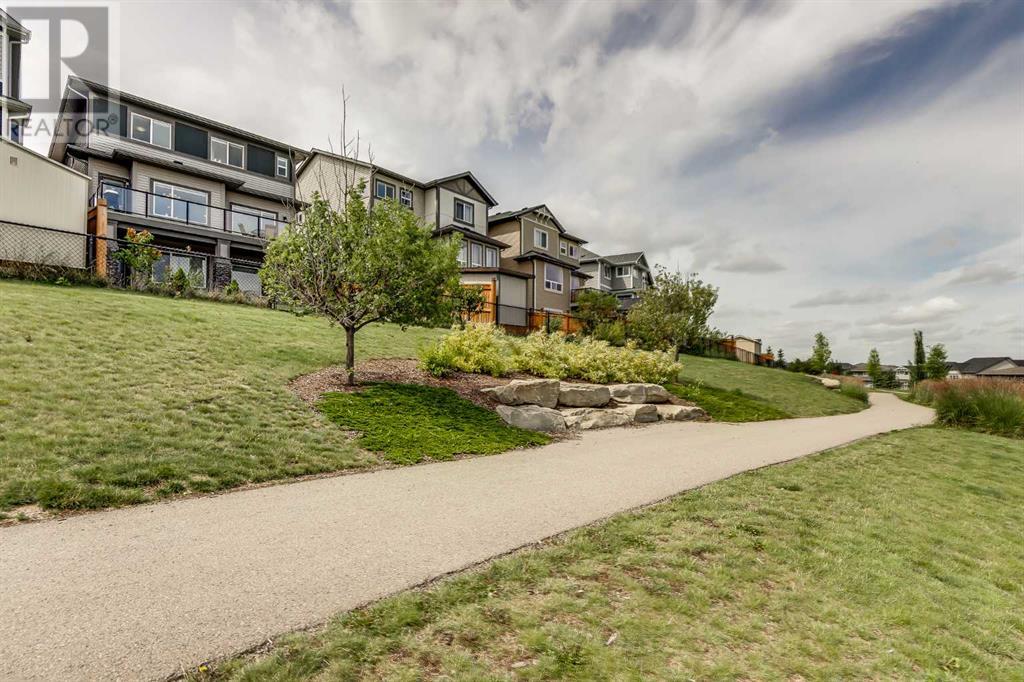Photo 31 of 247 Hillcrest Heights Sw, Airdrie AB