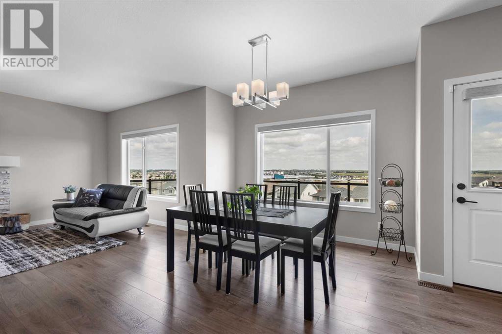 Photo 29 of 247 Hillcrest Heights Sw, Airdrie AB