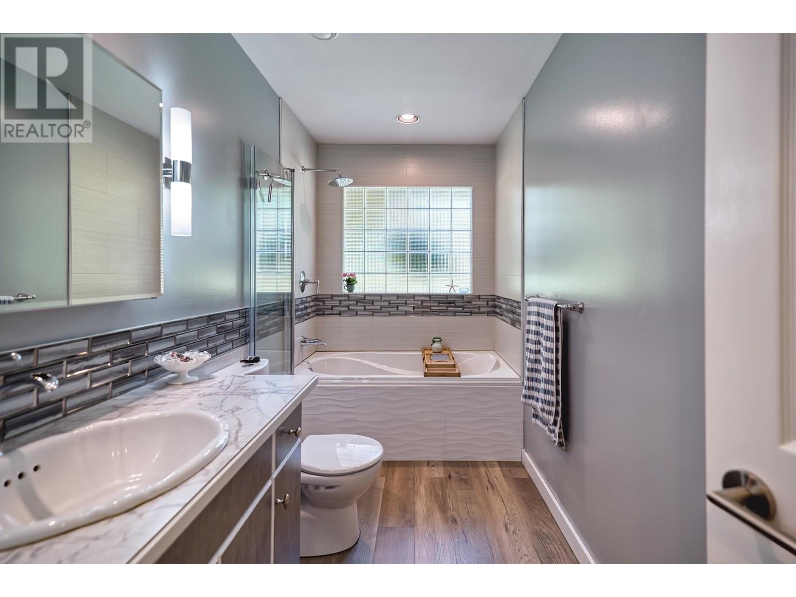 12800-12810 MAINSAIL ROAD, Madeira Park