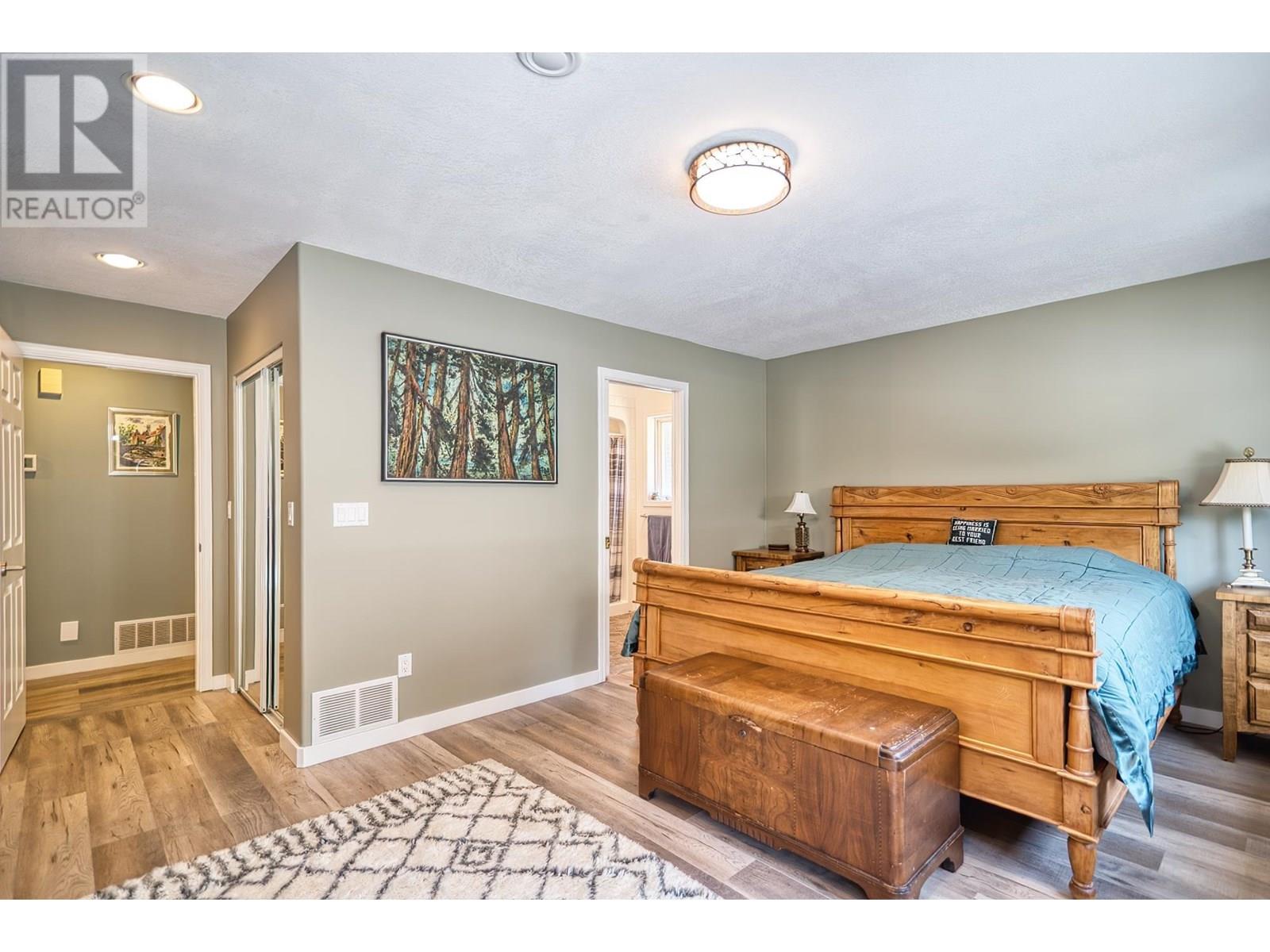 12800-12810 MAINSAIL ROAD, Madeira Park