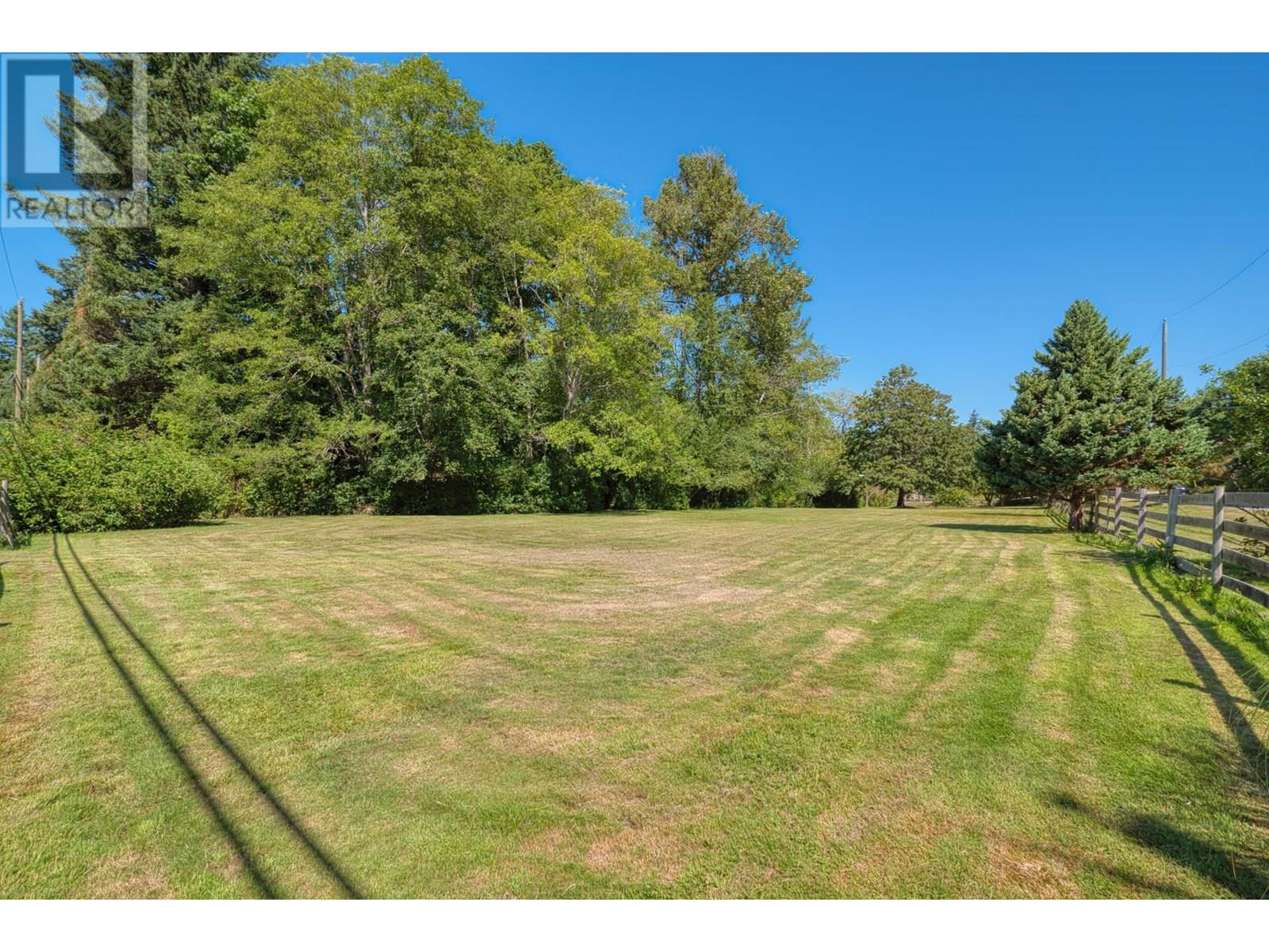 12800-12810 MAINSAIL ROAD, Madeira Park