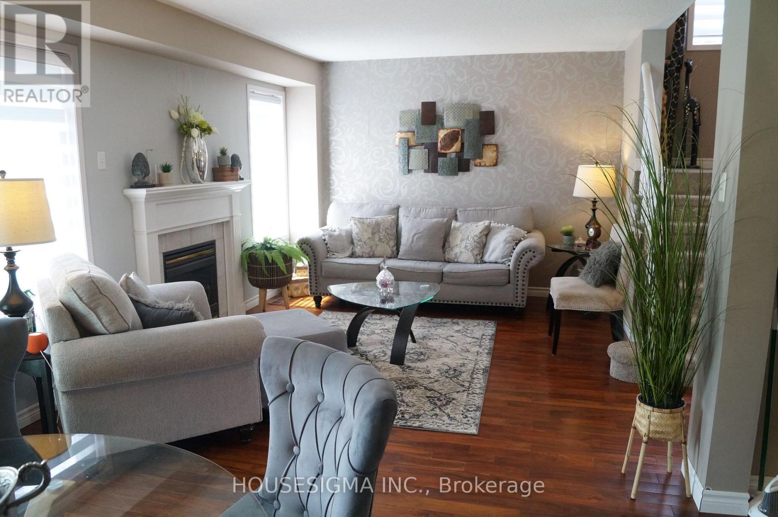 Photo 11 of 54 Weymouth Road, Barrie ON