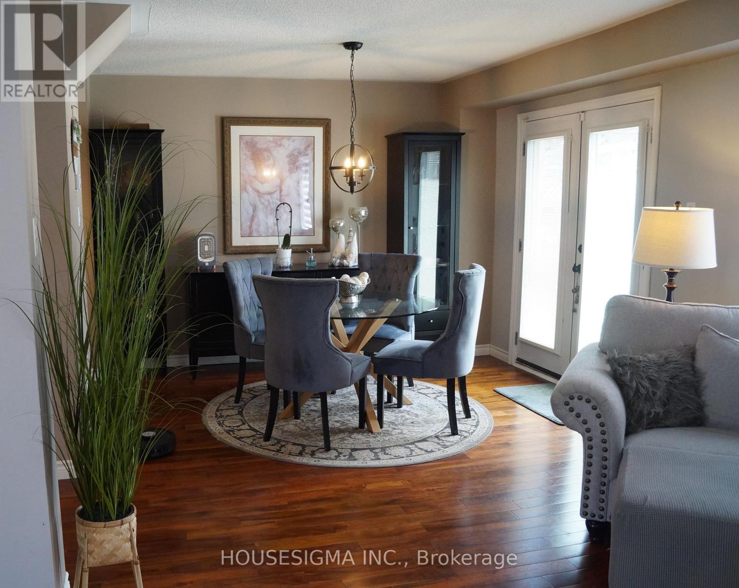 Photo 7 of 54 Weymouth Road, Barrie ON