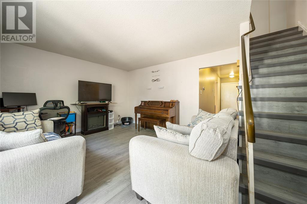 Photo 11 of 825 Exmouth Street Unit 6, Sarnia ON