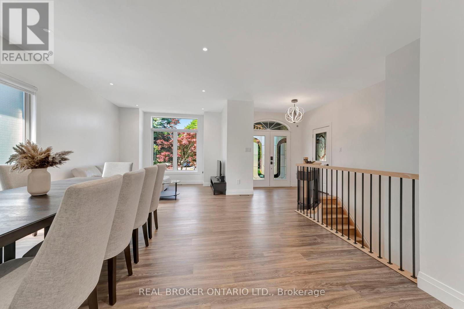 Photo 11 of 16 Casson Lane, Brantford ON