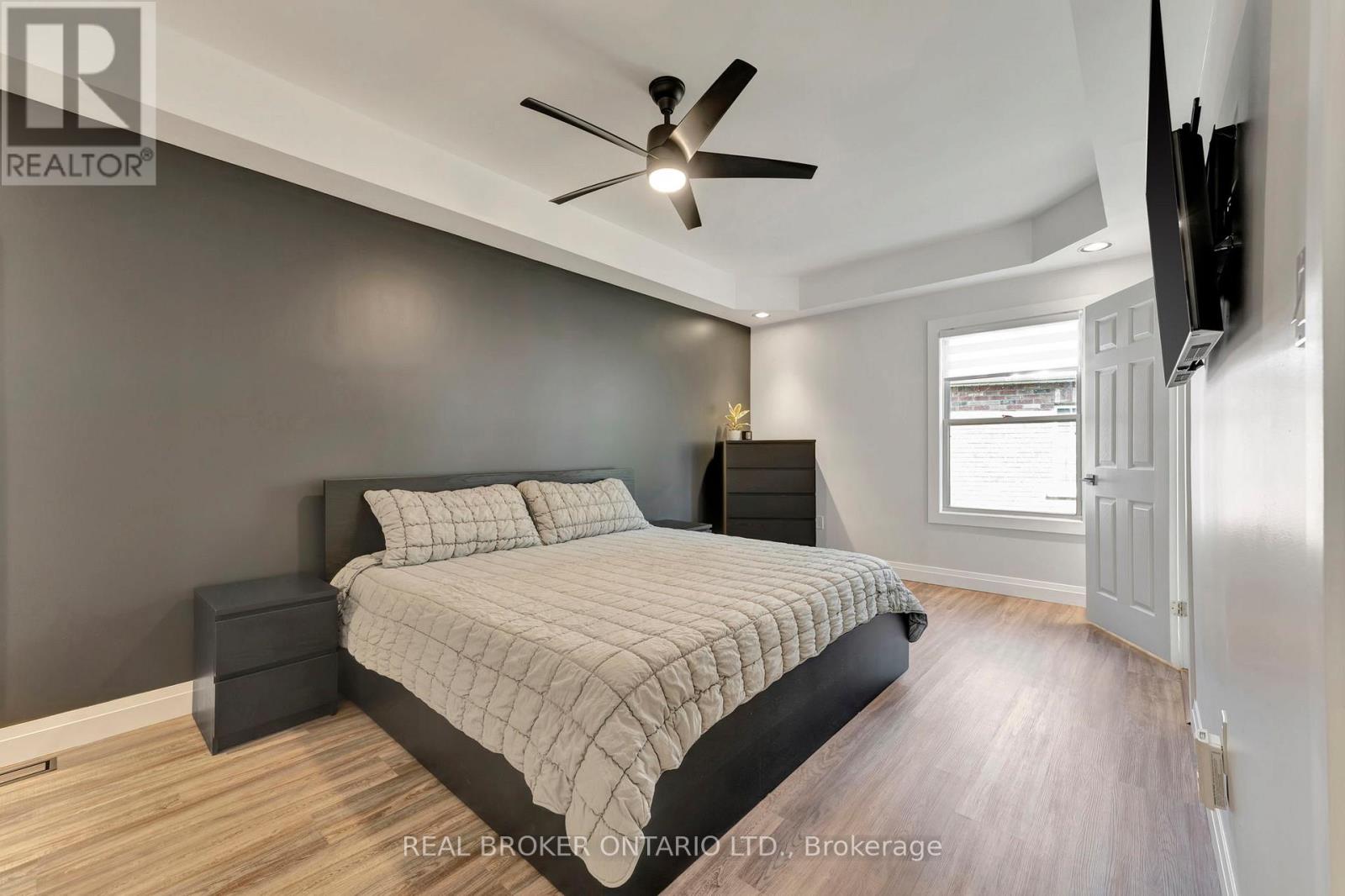 Photo 20 of 16 Casson Lane, Brantford ON