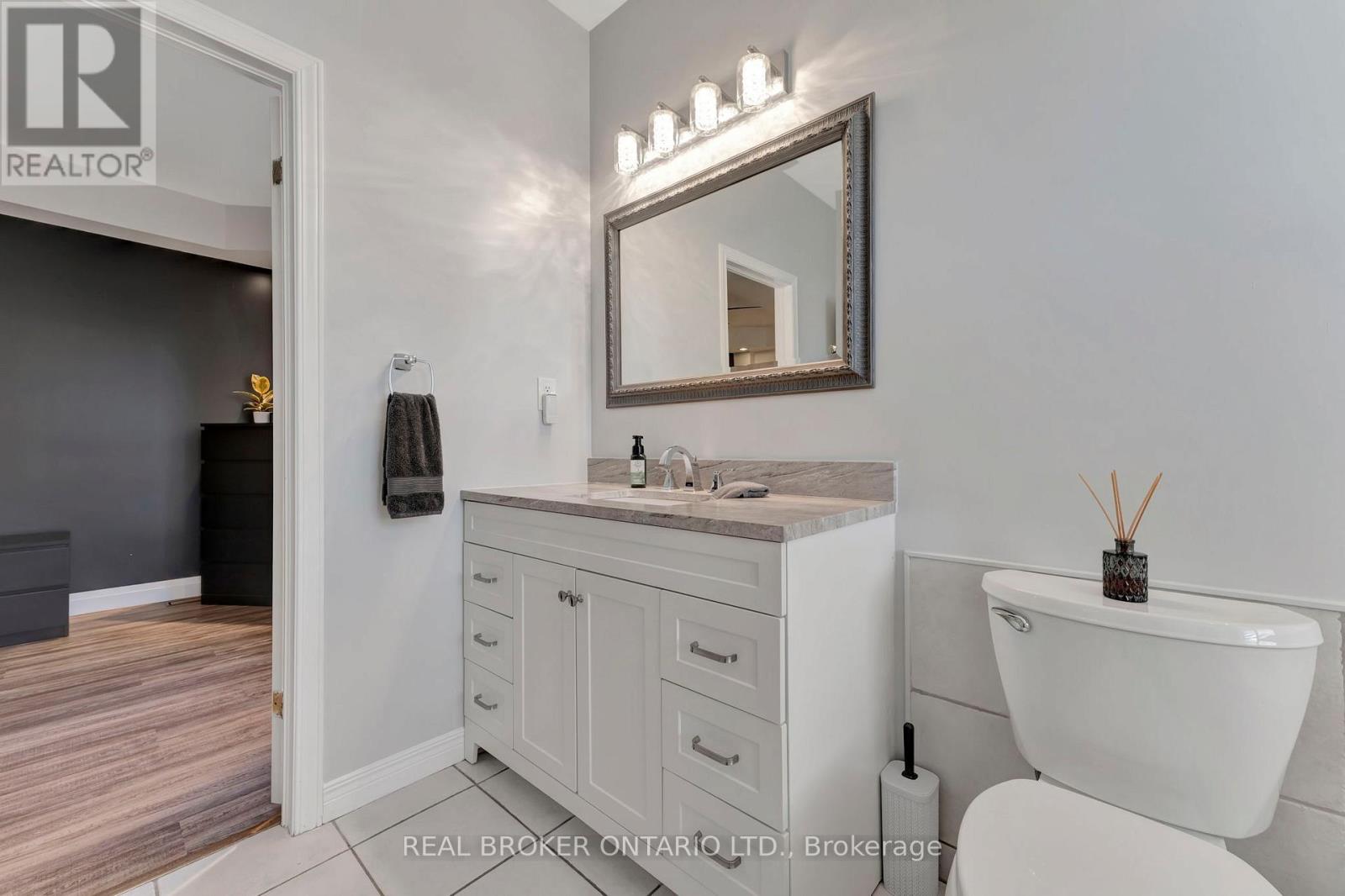 Photo 22 of 16 Casson Lane, Brantford ON