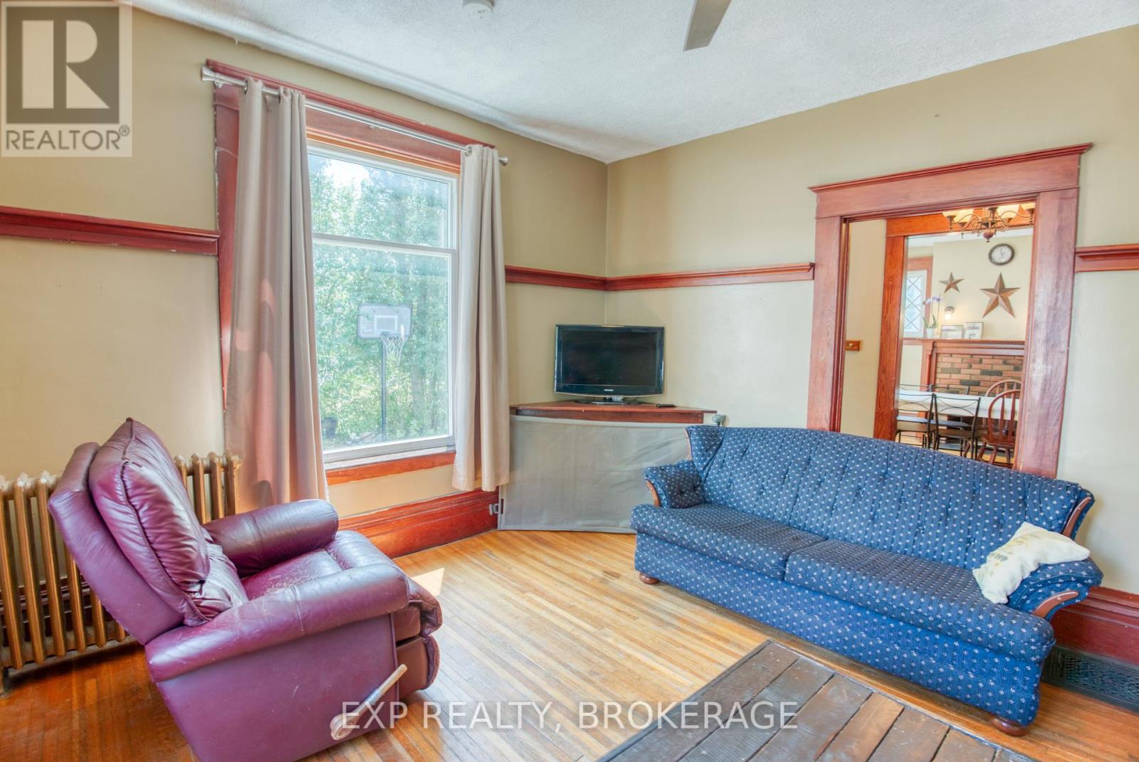 Photo 10 of 129 Dundas Street, Deseronto ON