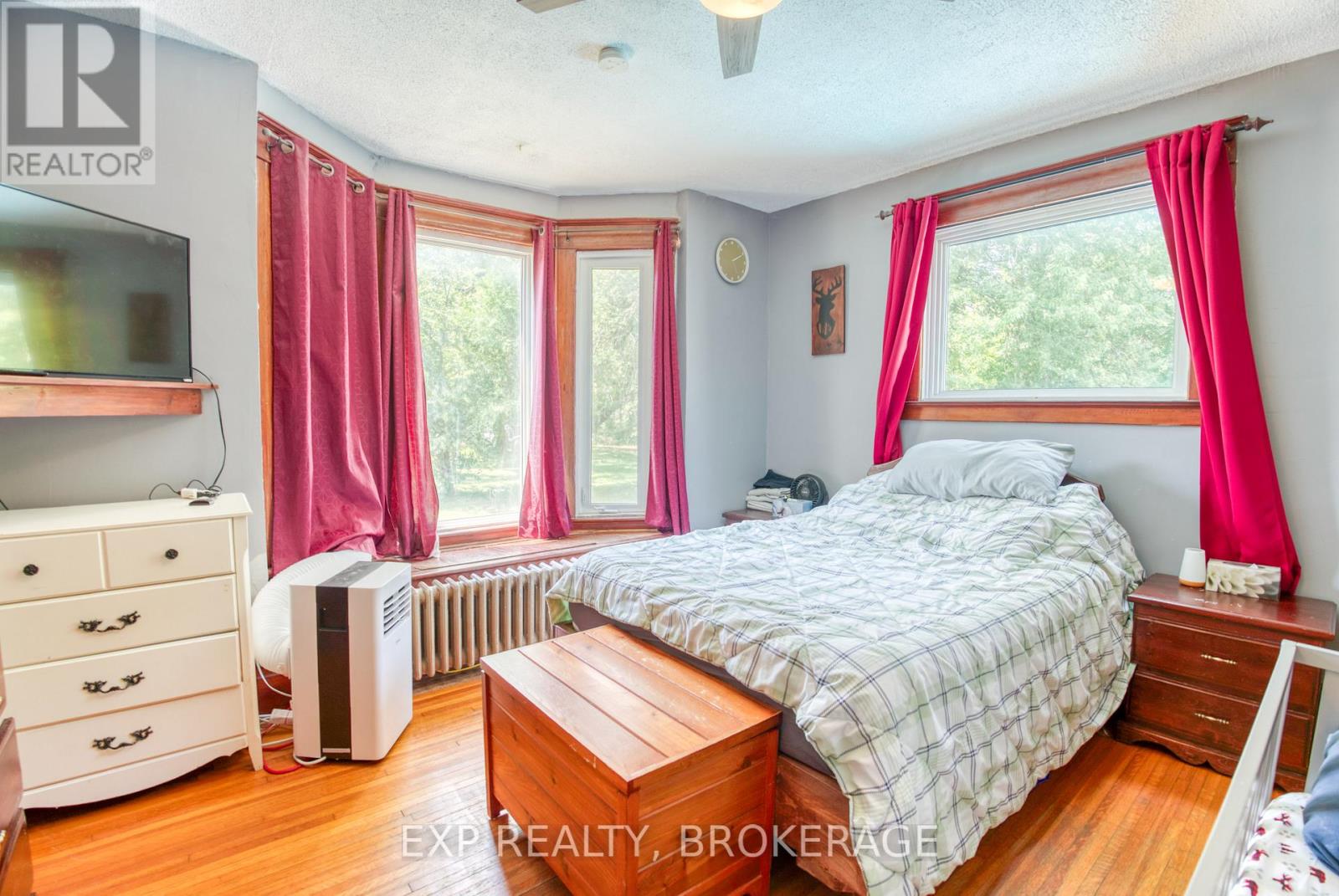 Photo 25 of 129 Dundas Street, Deseronto ON