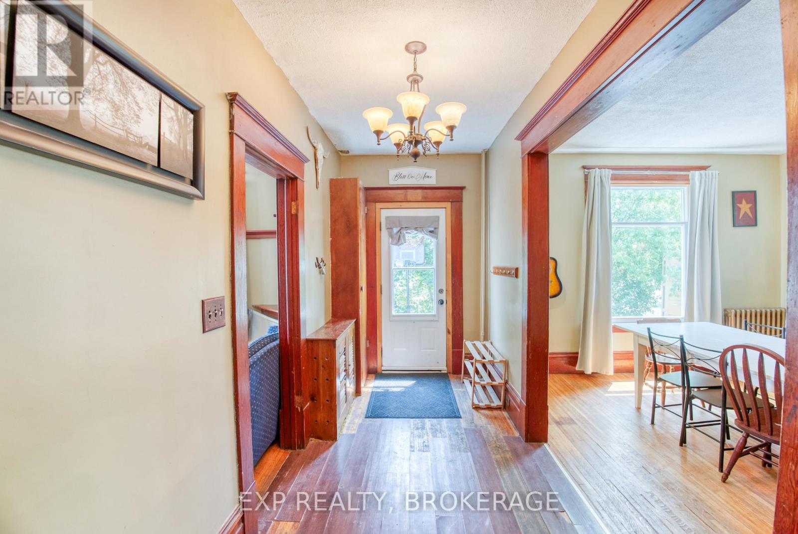 Photo 2 of 129 Dundas Street, Deseronto ON