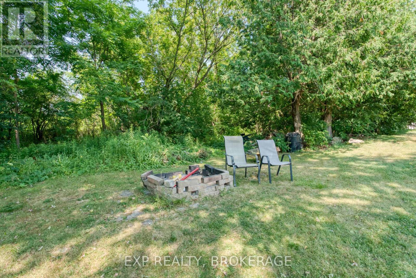 Photo 17 of 129 Dundas Street, Deseronto ON