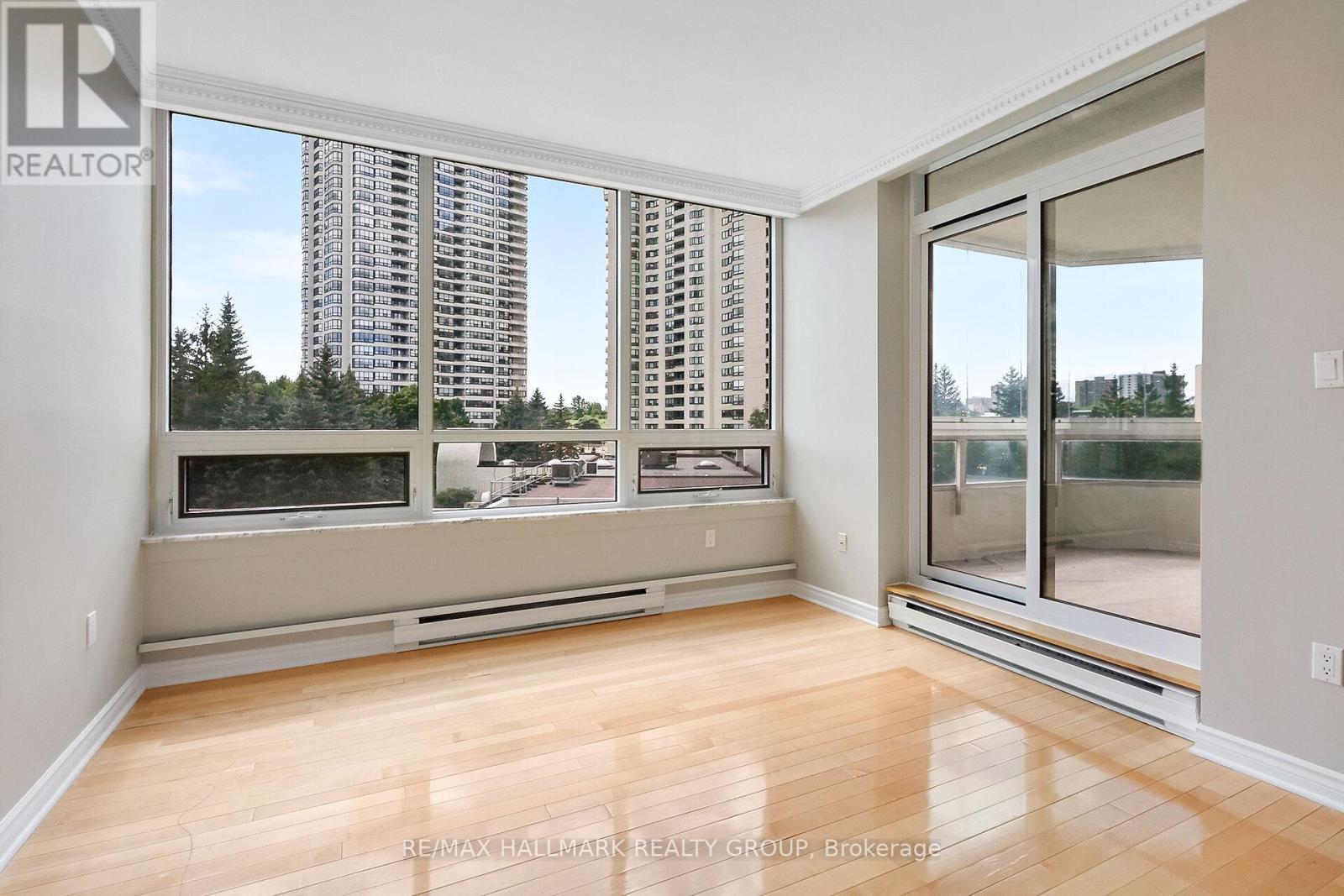 Photo 14 of 301 1480 Riverside Drive, Ottawa ON