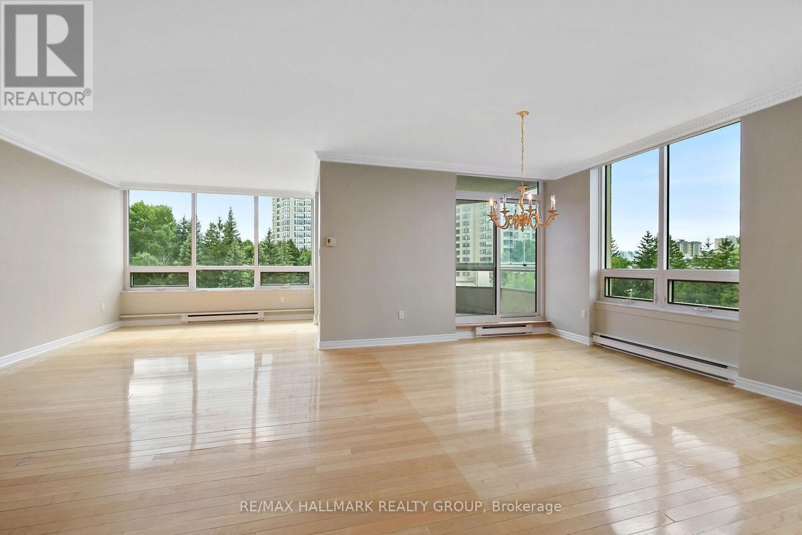 Photo 18 of 301 1480 Riverside Drive, Ottawa ON