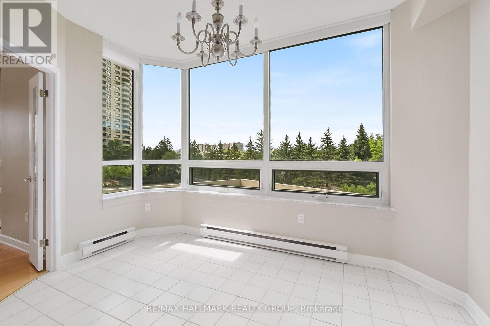 Photo 23 of 301 1480 Riverside Drive, Ottawa ON