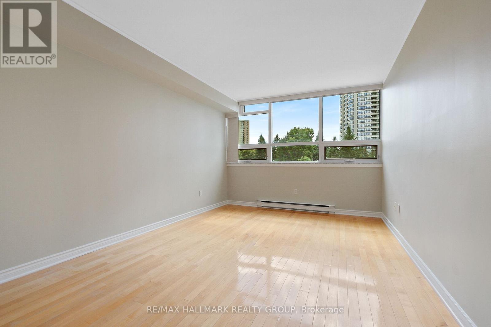 Photo 32 of 301 1480 Riverside Drive, Ottawa ON