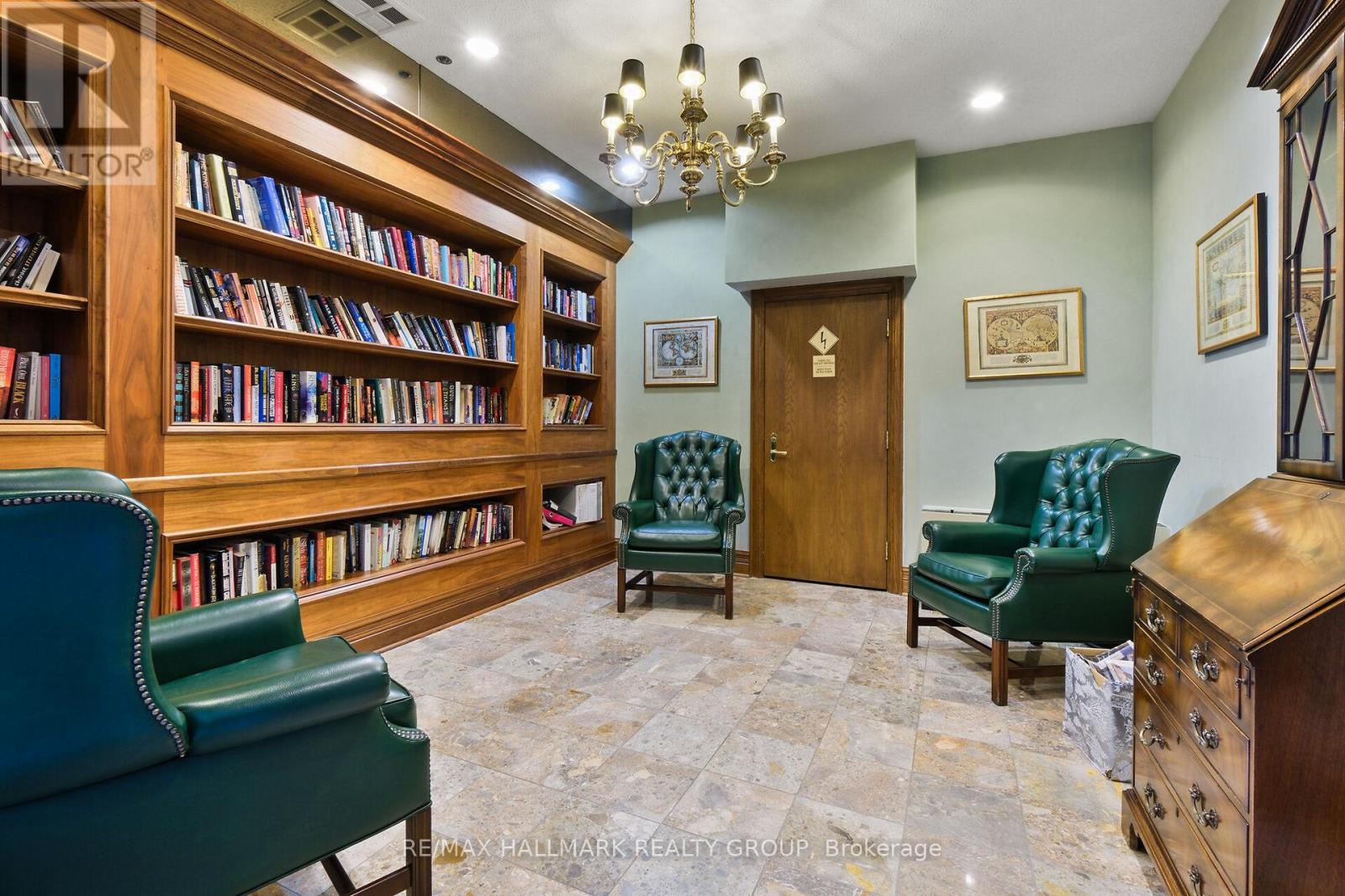 Photo 38 of 301 1480 Riverside Drive, Ottawa ON