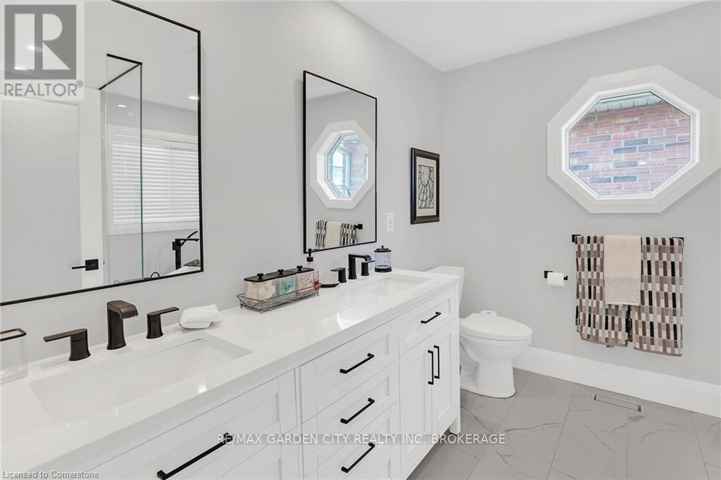 Photo 18 of 3323 Whilabout Terrace, Oakville ON