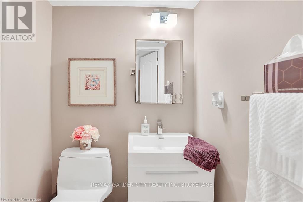 Photo 49 of 3323 Whilabout Terrace, Oakville ON