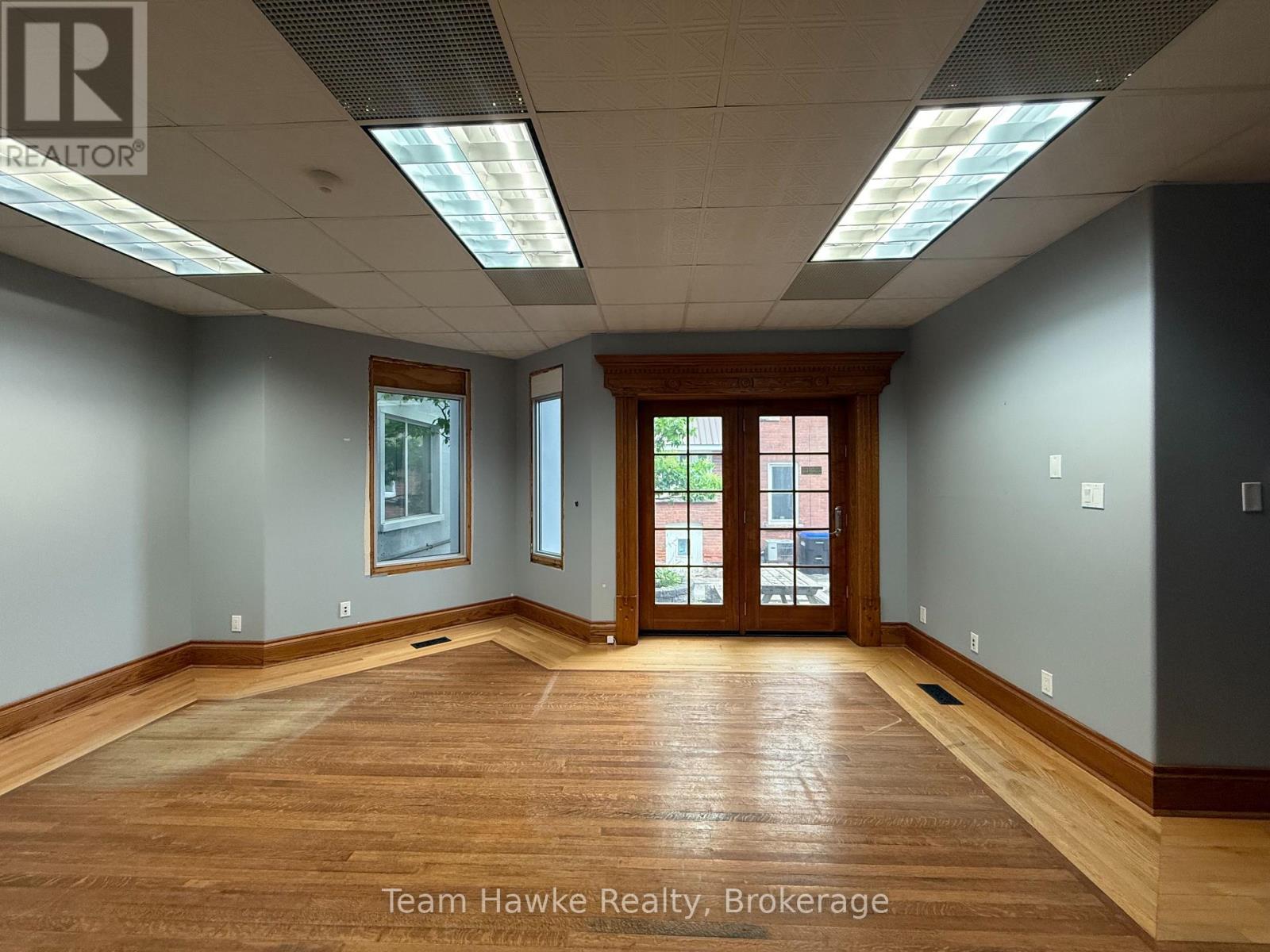Photo 3 of 361 King Street, Midland ON