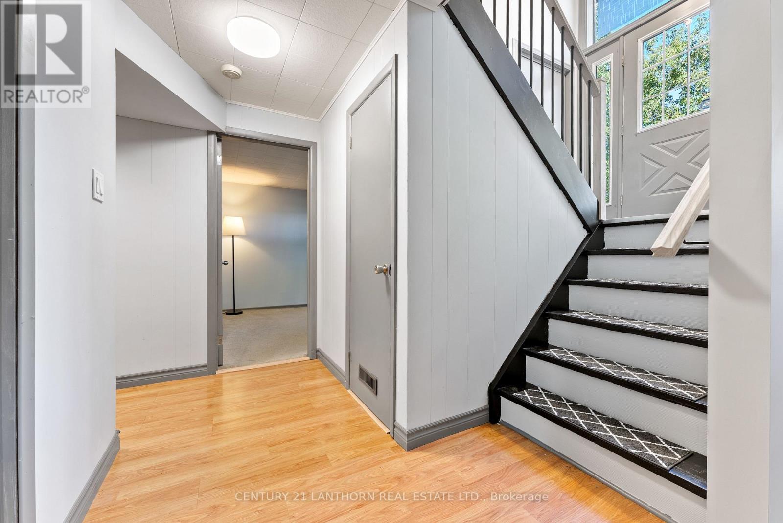 Photo 12 of 59 Nicholas Street, Quinte West ON