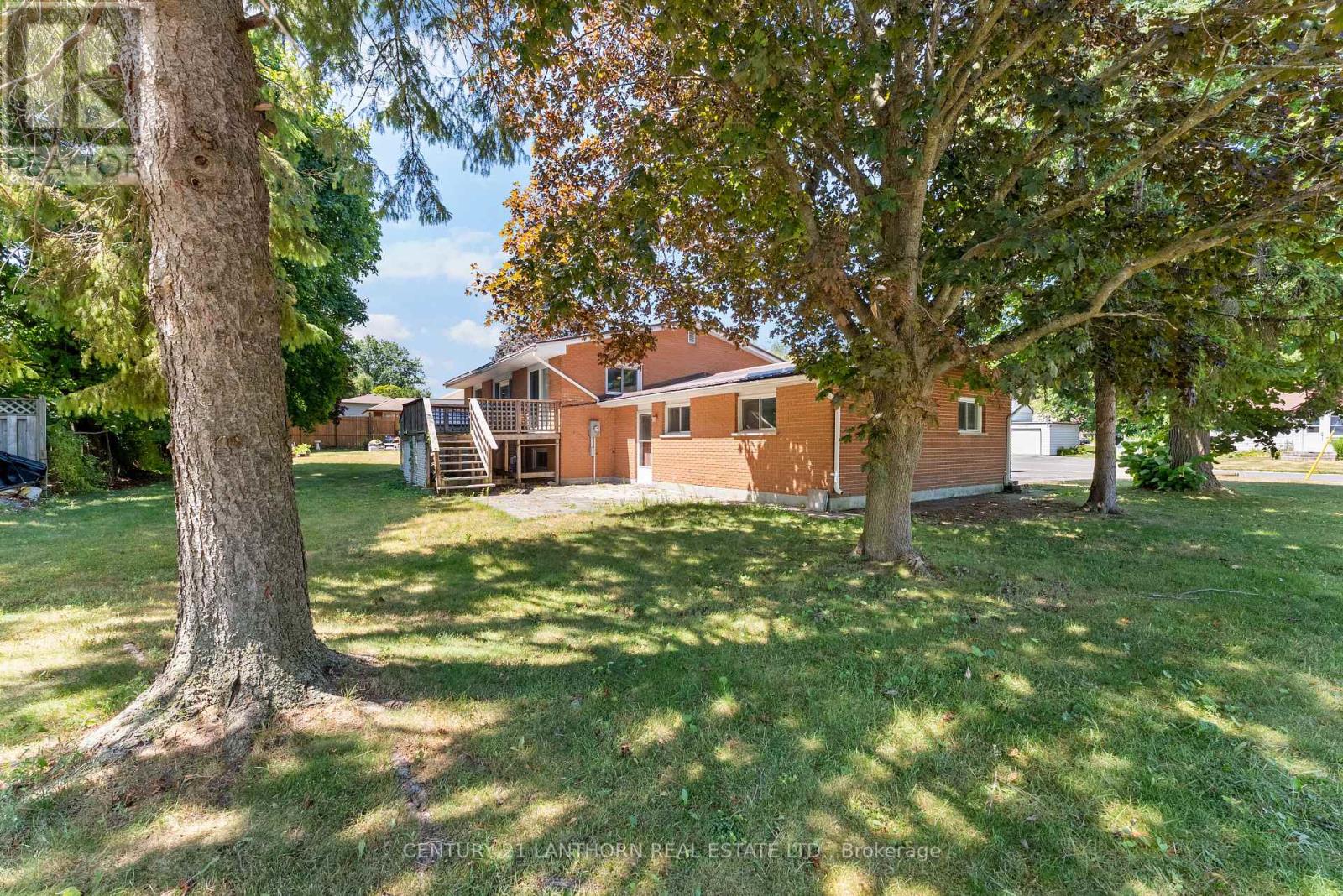 Photo 30 of 59 Nicholas Street, Quinte West ON