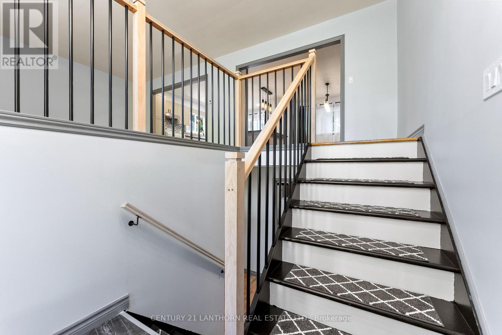 Photo 20 of 59 Nicholas Street, Quinte West ON