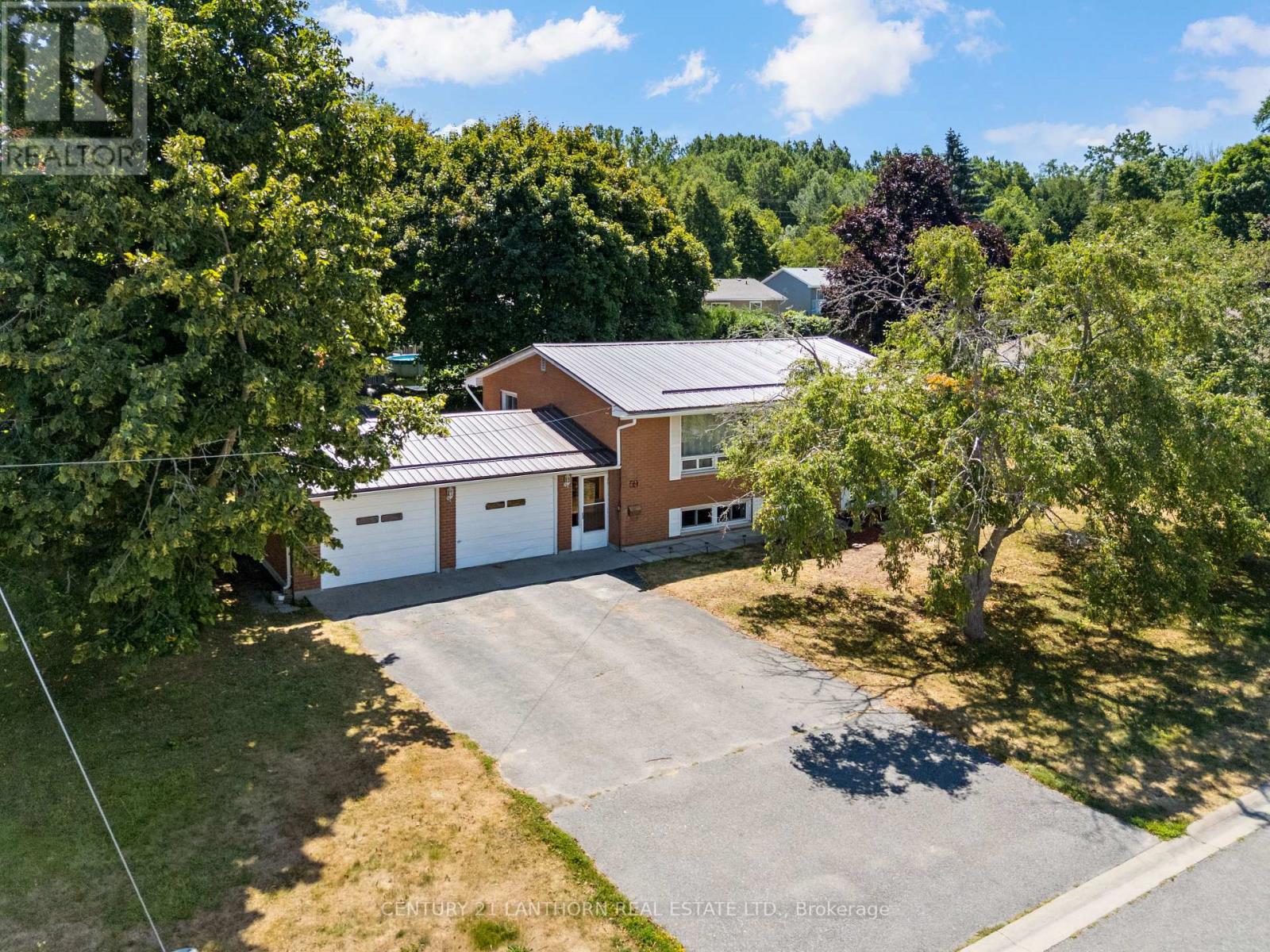 Photo 26 of 59 Nicholas Street, Quinte West ON