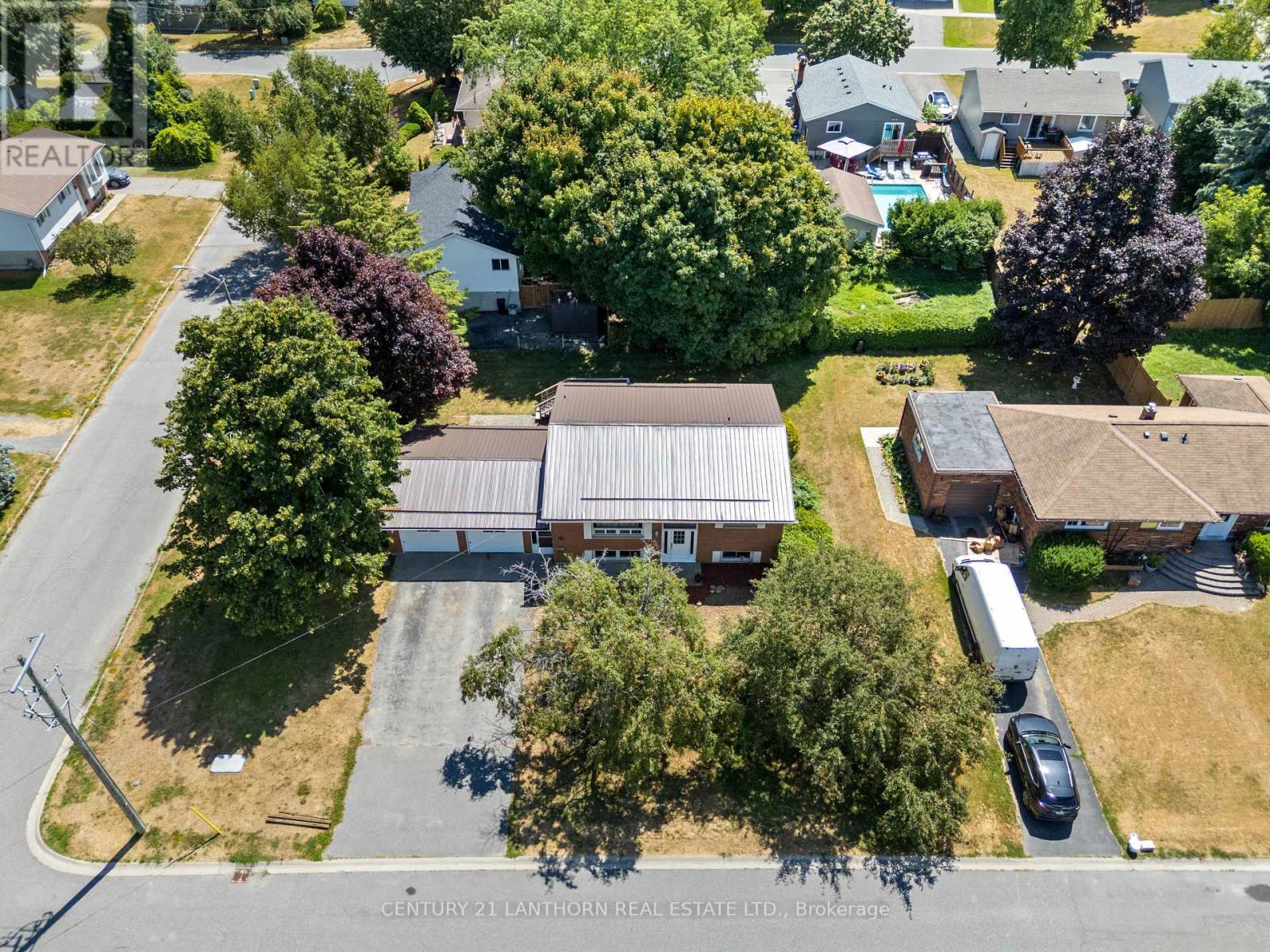 Photo 7 of 59 Nicholas Street, Quinte West ON